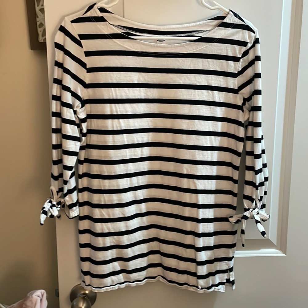 Old navy striped 3/4 length top